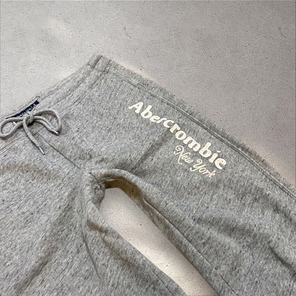!! SOLD DO NOT BUY !! Abercrombie & Fitch Grey Jogger Pants - Picture 4 of 7